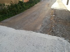 Carrer malmès per clots