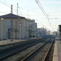 L'estació de tren de Bell-lloc manté la venda de bitllets per finestreta